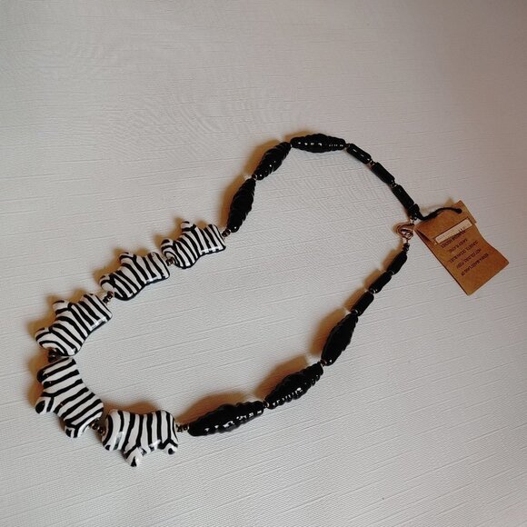 KAZURI Zebra Necklace Handmade in Kenya - Picture 5 of 5